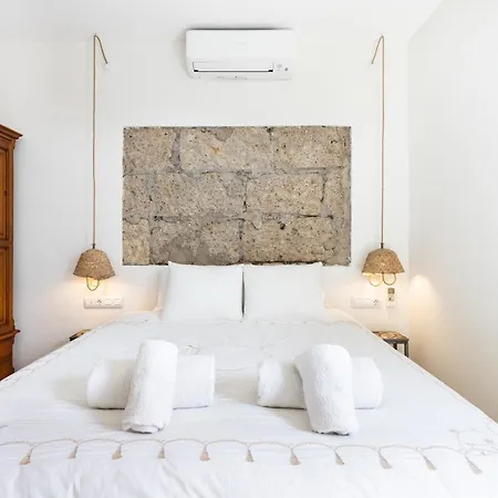 Home2book Stunning Design House Arafo