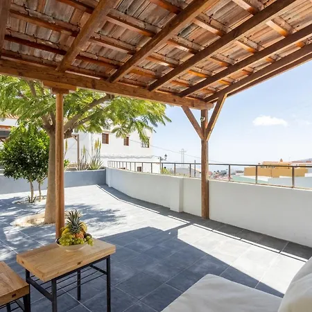 Home2book Stunning Design House Hébergement de vacances