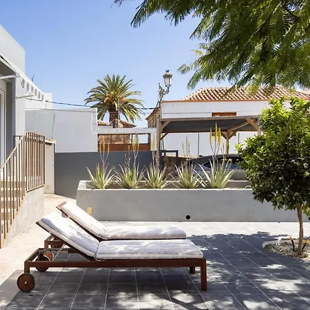 Hébergement de vacances Home2book Stunning Design House *