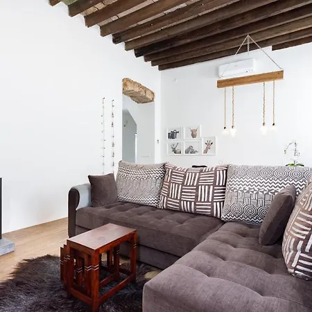 Hébergement de vacances Home2book Stunning Design House