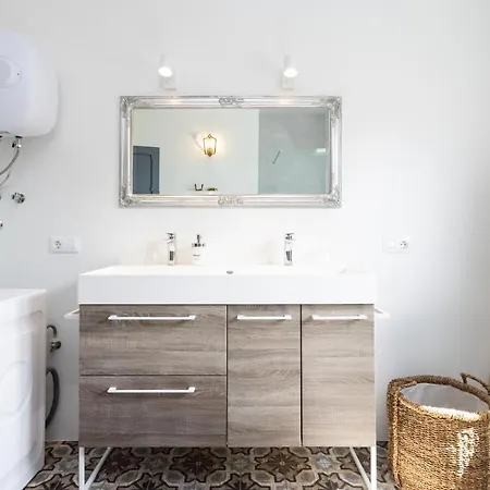 Home2book Stunning Design House Hébergement de vacances Arafo