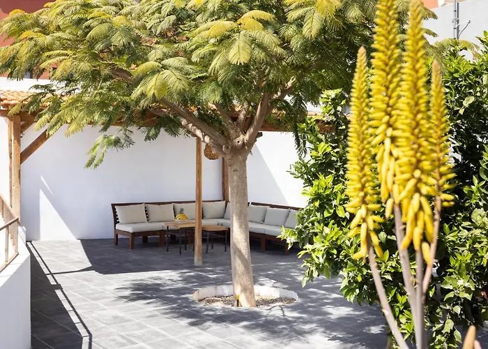 Vakantiehuis Home2book Stunning Design House *